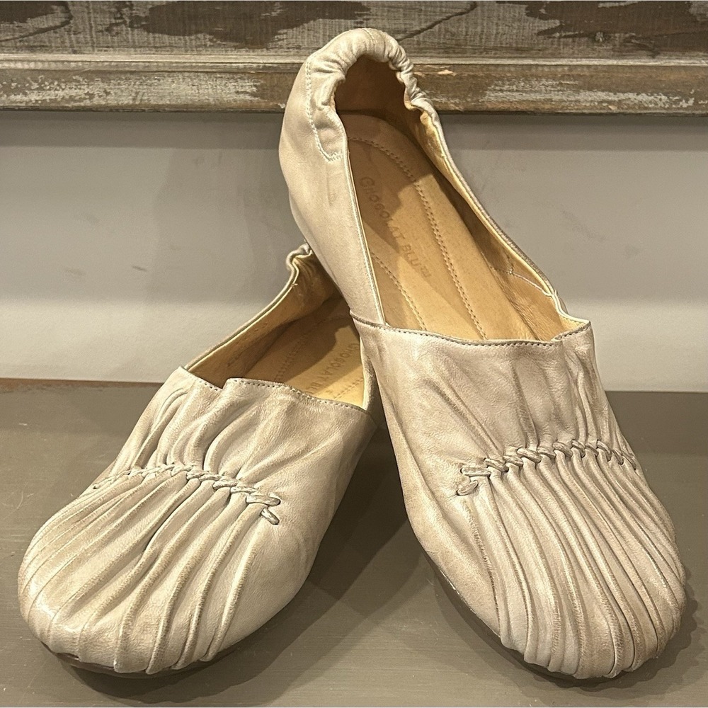Chocolat Blu Vic Seamed Pleated Ruched Cream/Beige Leather Loafer Flats Size 8.5